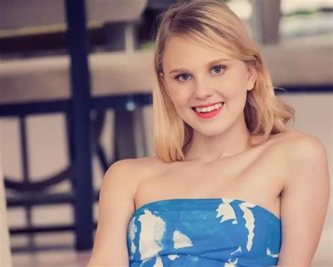 Lily Rader – Biography, Age, Height, Figure, Net Worth.